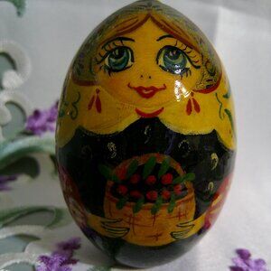 Russian Hand Painted Matryoshka Babushka Wooden Doll Egg Shaped Girl 2-3/4"